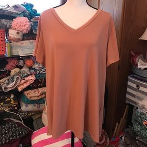 NWOT LULAROE CHRISTY TEE 3X